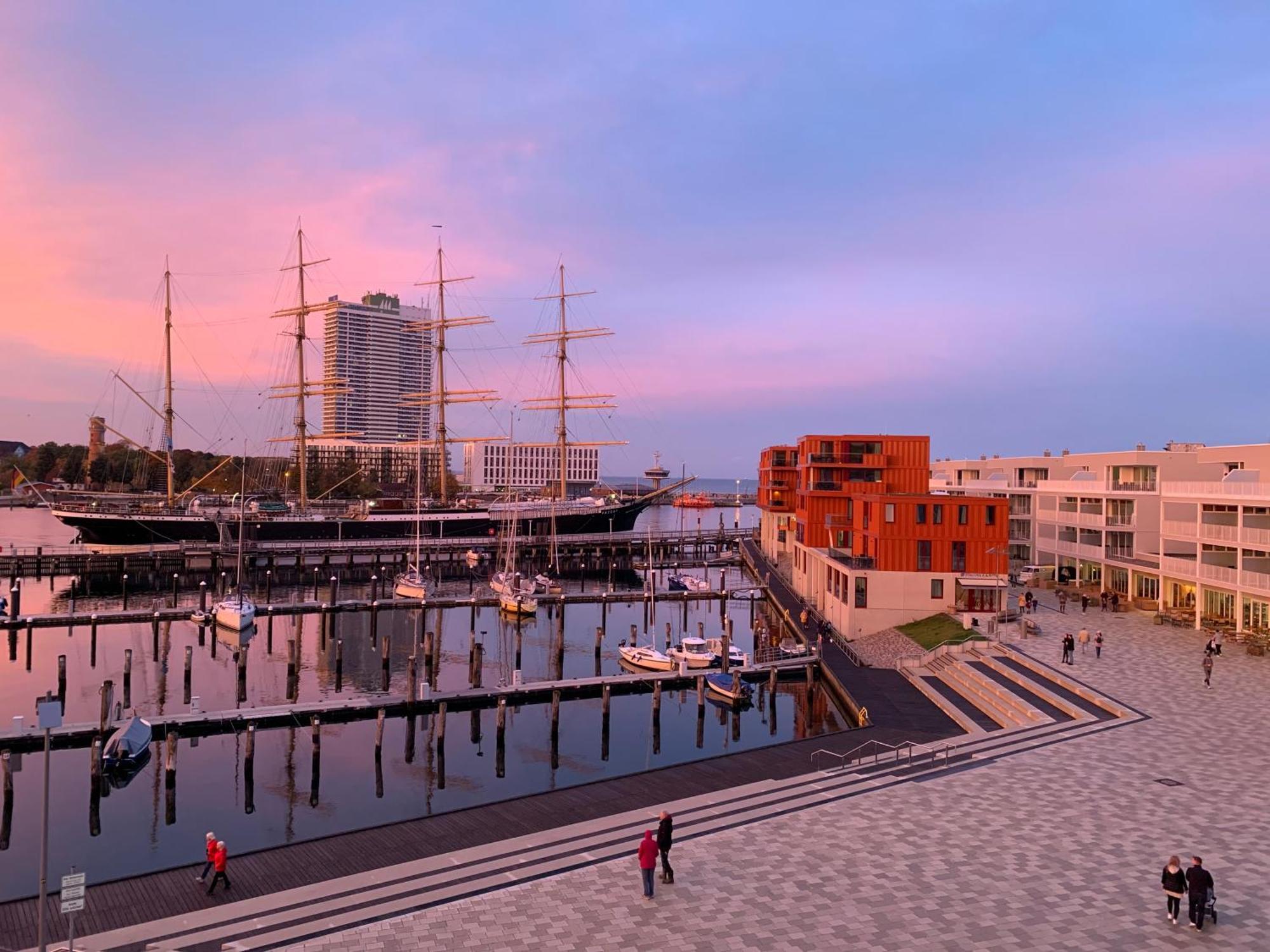 Slowdown Travemuende Lubeck Bagian luar foto